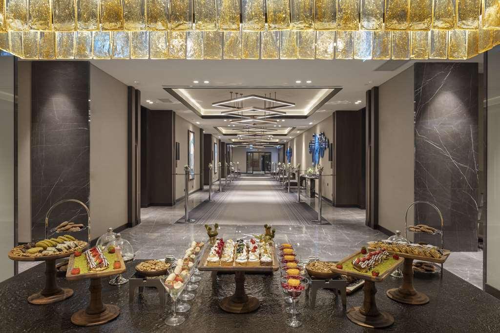 ホテル Doubletree By Hilton シャンルウルファ 設備 写真