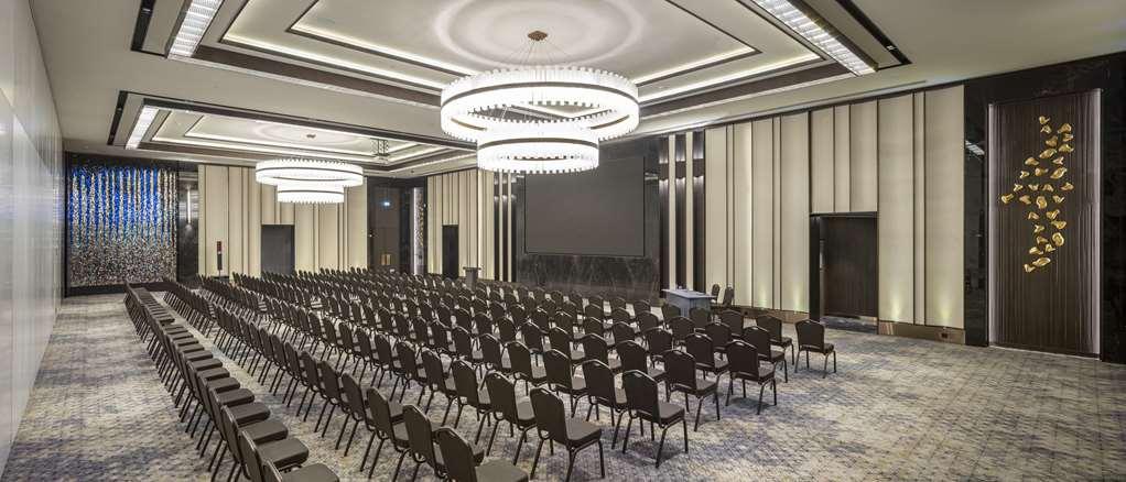 ホテル Doubletree By Hilton シャンルウルファ 設備 写真