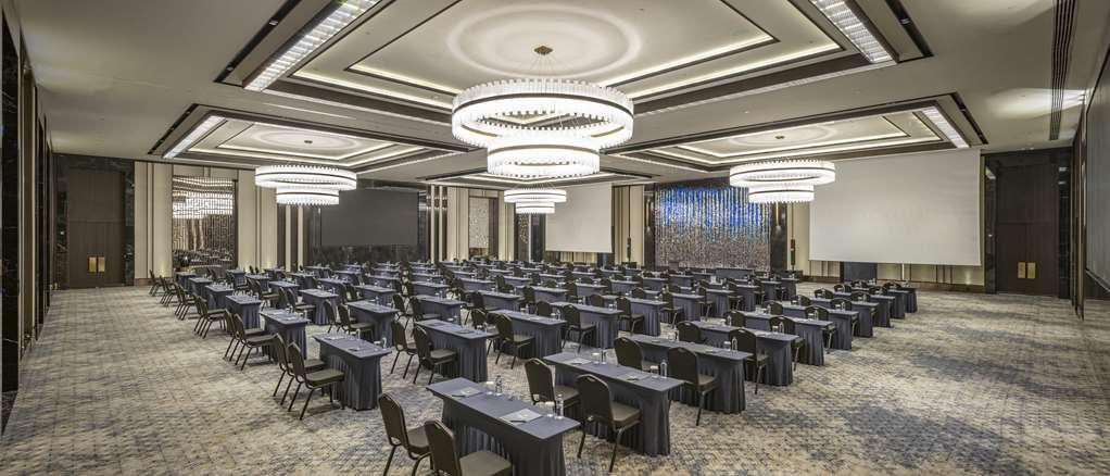 ホテル Doubletree By Hilton シャンルウルファ 設備 写真