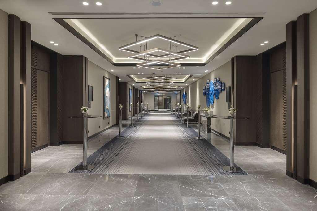 ホテル Doubletree By Hilton シャンルウルファ 設備 写真