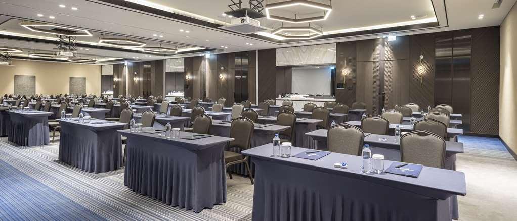 ホテル Doubletree By Hilton シャンルウルファ 設備 写真